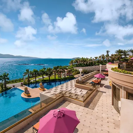 Üdülőközpont The Plaza Bodrum 5*