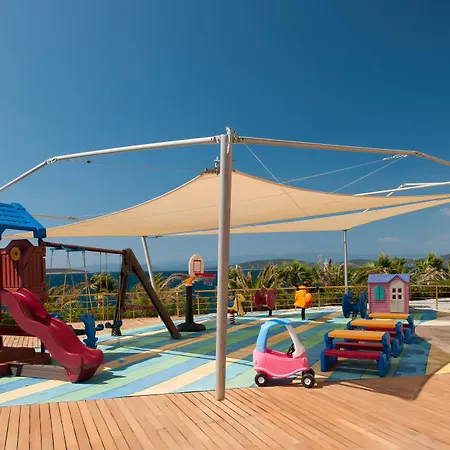 Üdülőközpont The Plaza Bodrum