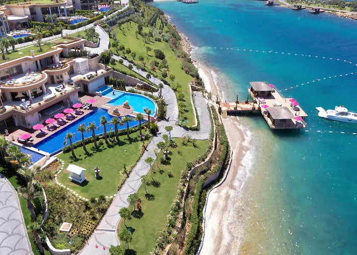 Курортный комплекс The Plaza Bodrum 5*